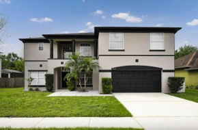 Fully Refurbished Vacation Home with South Facing Pool and Spa with Lake View in Quiet Community Nr Disney